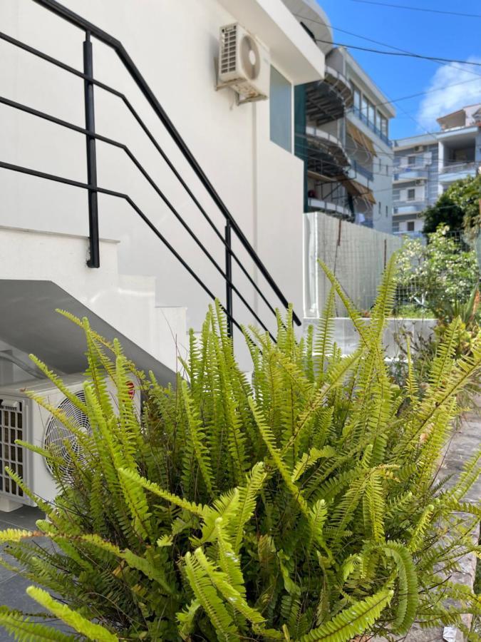 Sun And Sea Apartment Saranda Экстерьер фото